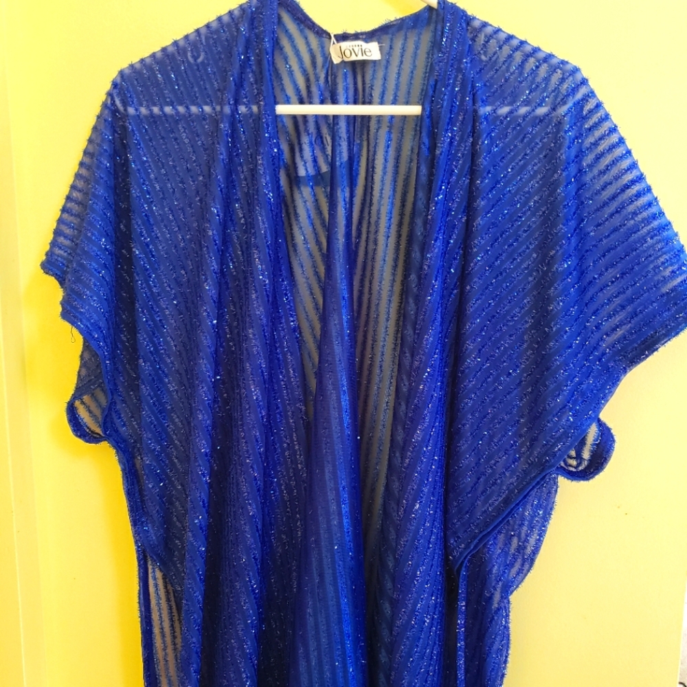 Women's JOVIE  Flowy Shiny Kimono NWT